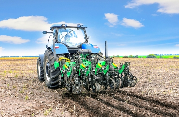 АГРЕГАТ СМУГОВОГО ОБРОБІТКУ ҐРУНТУ STRIP-TILL HERCULES