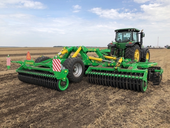 Компактна дискова борона KRONOS 8 з ножовими котками