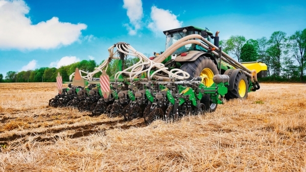 АГРЕГАТ СМУГОВОГО ОБРОБІТКУ ҐРУНТУ STRIP-TILL HERCULES 8