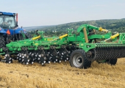 Універсальна дискова борона ZEUS 6 VT Велес Агро